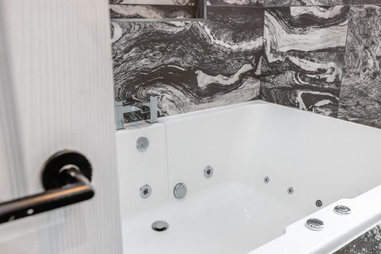 Crystal Towers Sasco Apartments Blackpool Ngoại thất bức ảnh